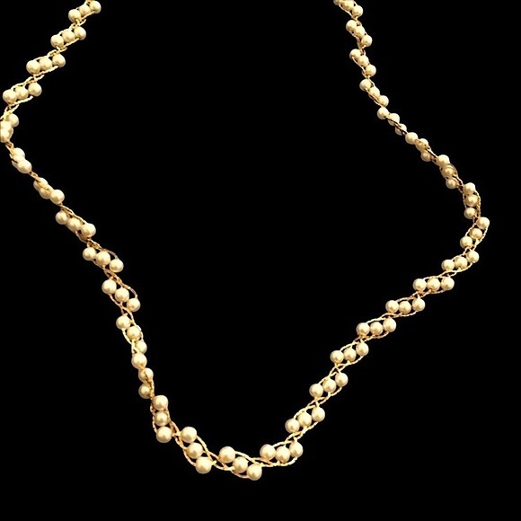 Vintage Faux Pearl Necklace - Picture 5 of 7